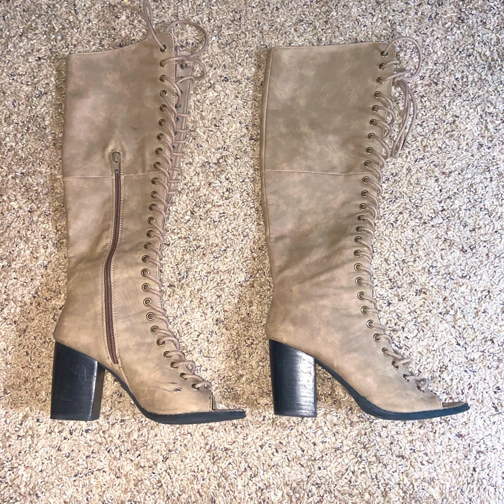 Mid Knee tie up boots